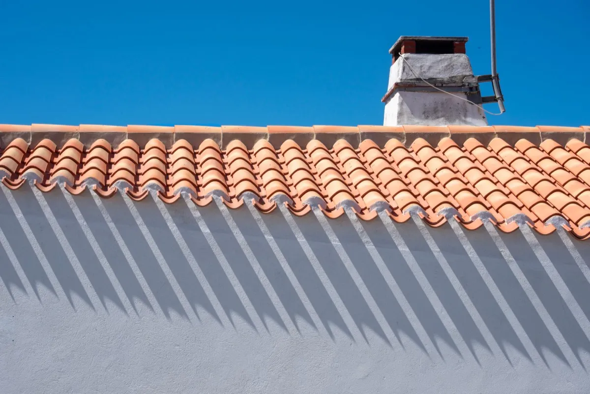 Roof ridge line and chimney on a home in Vallejo, CA